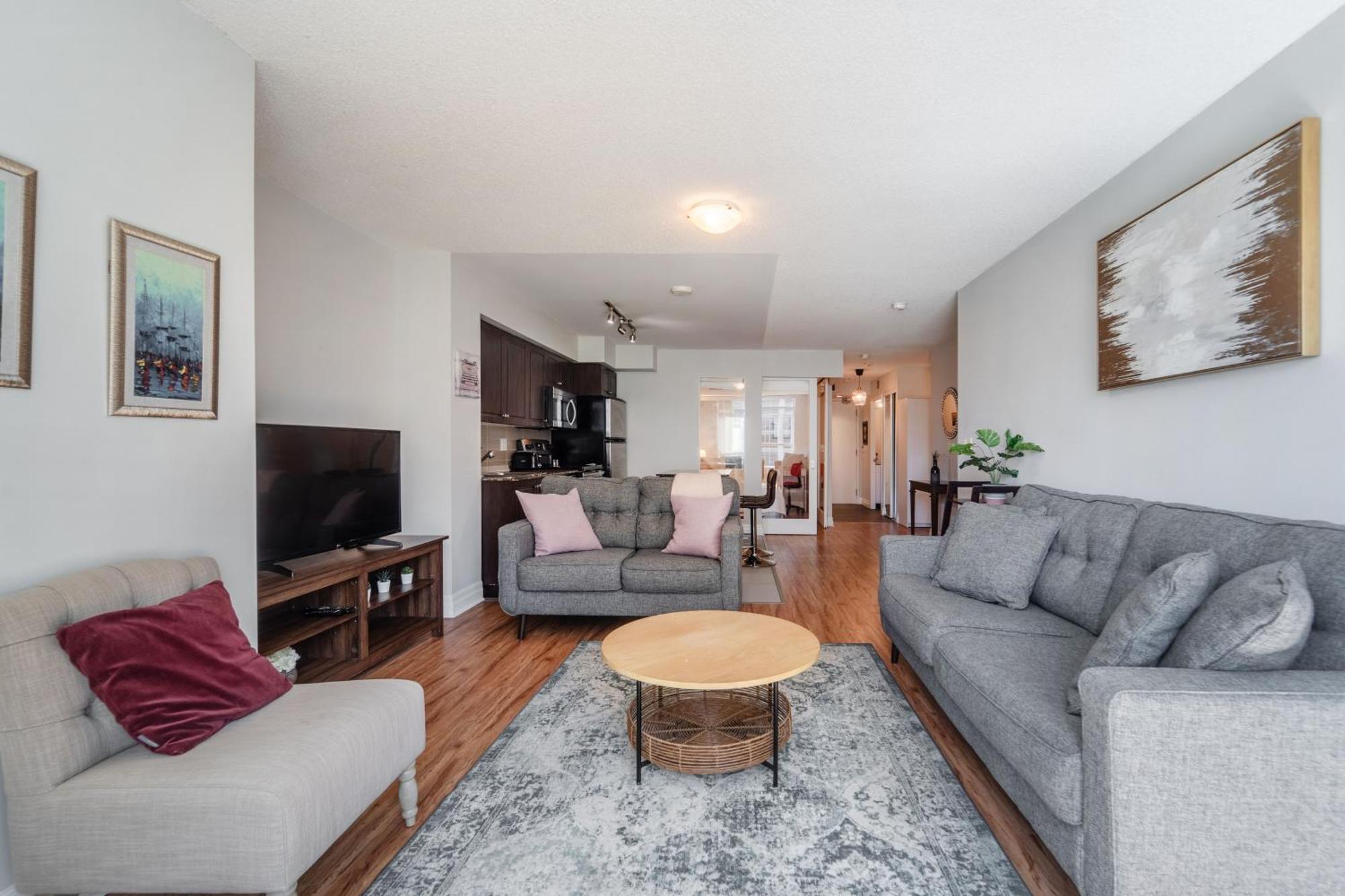 Spacious 2 Bedroom Plus Den, 2 Bath, Sleeps 5 With Balcony And Lakeview Downtown Toronto Condo エクステリア 写真